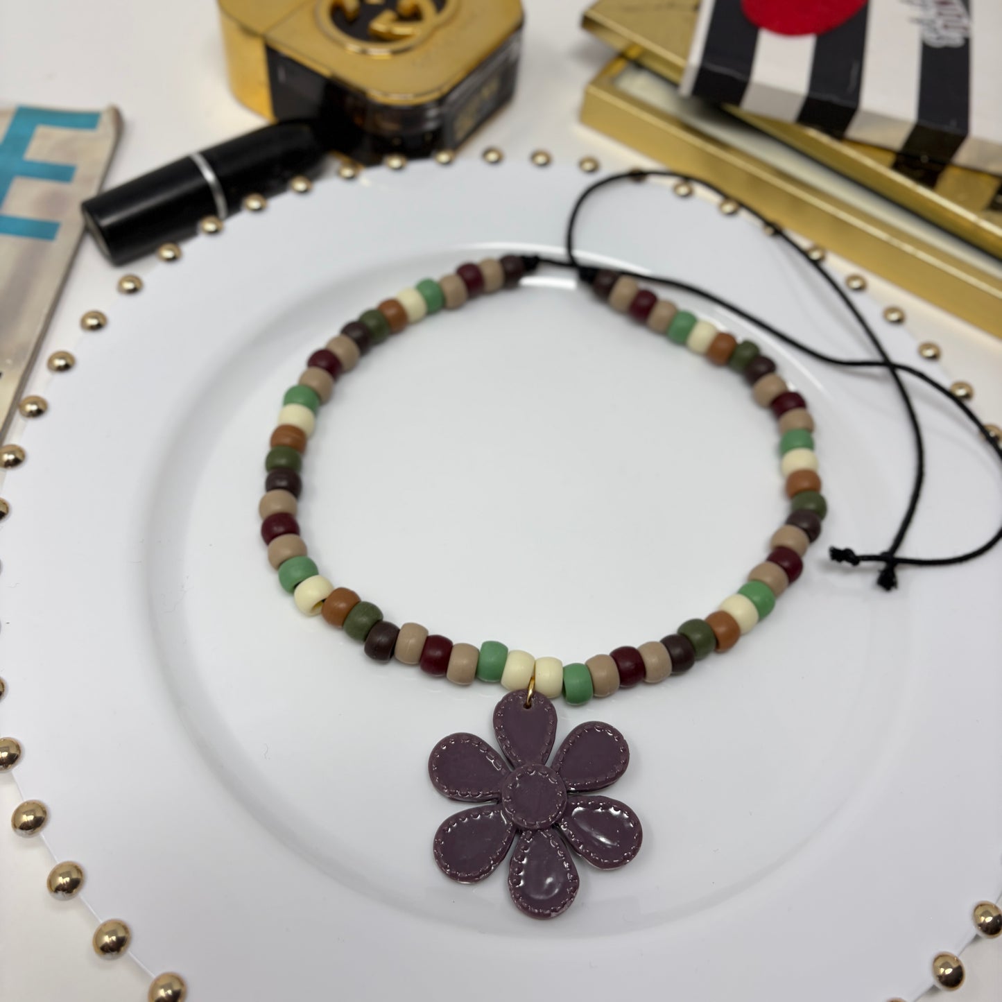 Handmade Resin Flower Charm Necklace, Beaded Necklace, Western Resin Pendant Necklace, Unique Boho Jewelry Gif