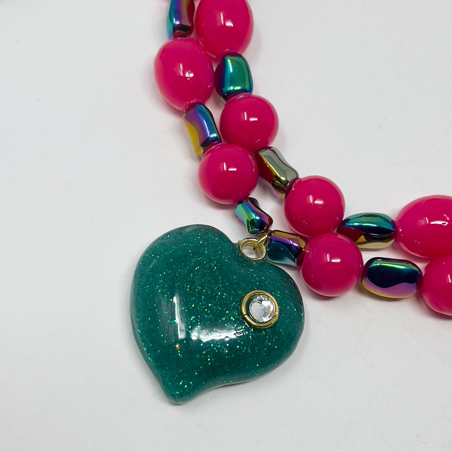 Handmade Double-Layer Resin Beaded Necklace with Heart Pendant and Austrian Crystals – Adjustable Statement Jewelry