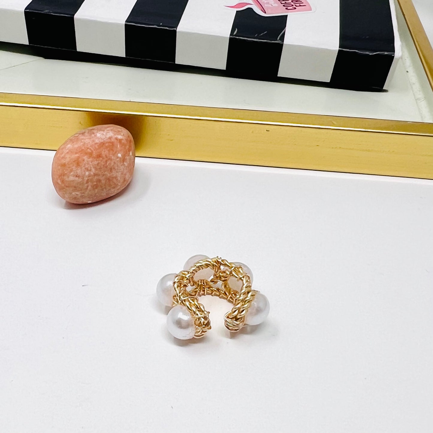 Gold ear cuffs, ear cuffs non piercing, Pearl ear cuff earring, Thick ear cuffs, handmade embroidery ear cuffs, ear cuff lapis, Ring ear cuff