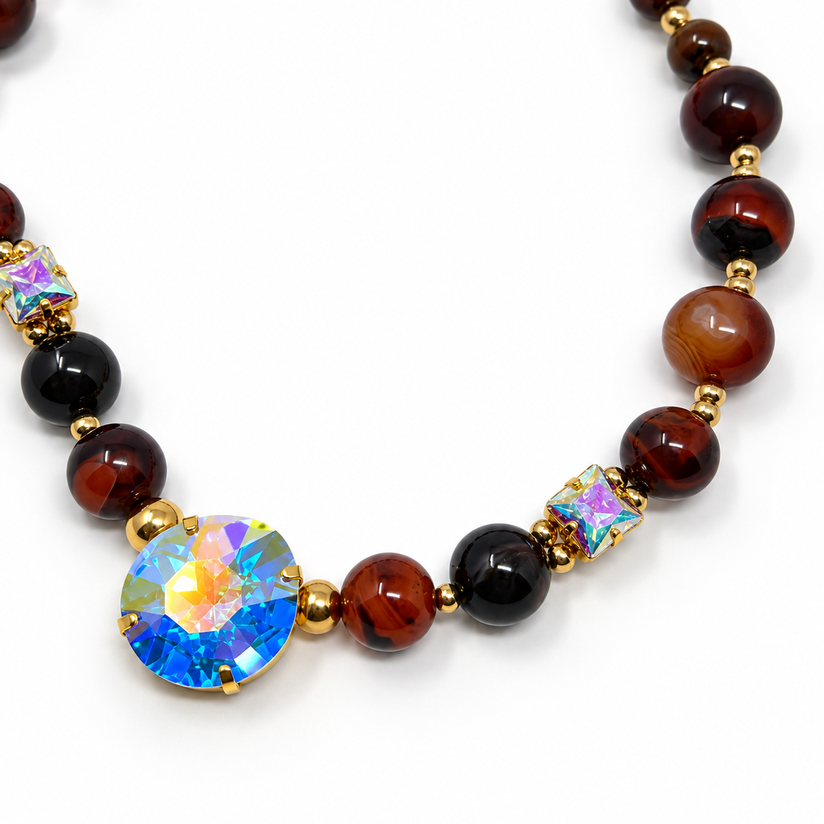 Close-up of the round Aurora Borealis centerpiece and natural agate beads.
