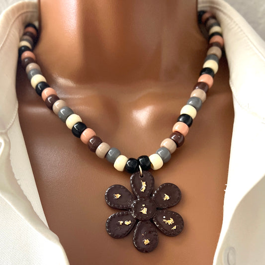 Handmade Resin Flower Charm Necklace, Beaded Necklace, Western Resin Pendant Necklace, Unique Boho Jewelry Gif