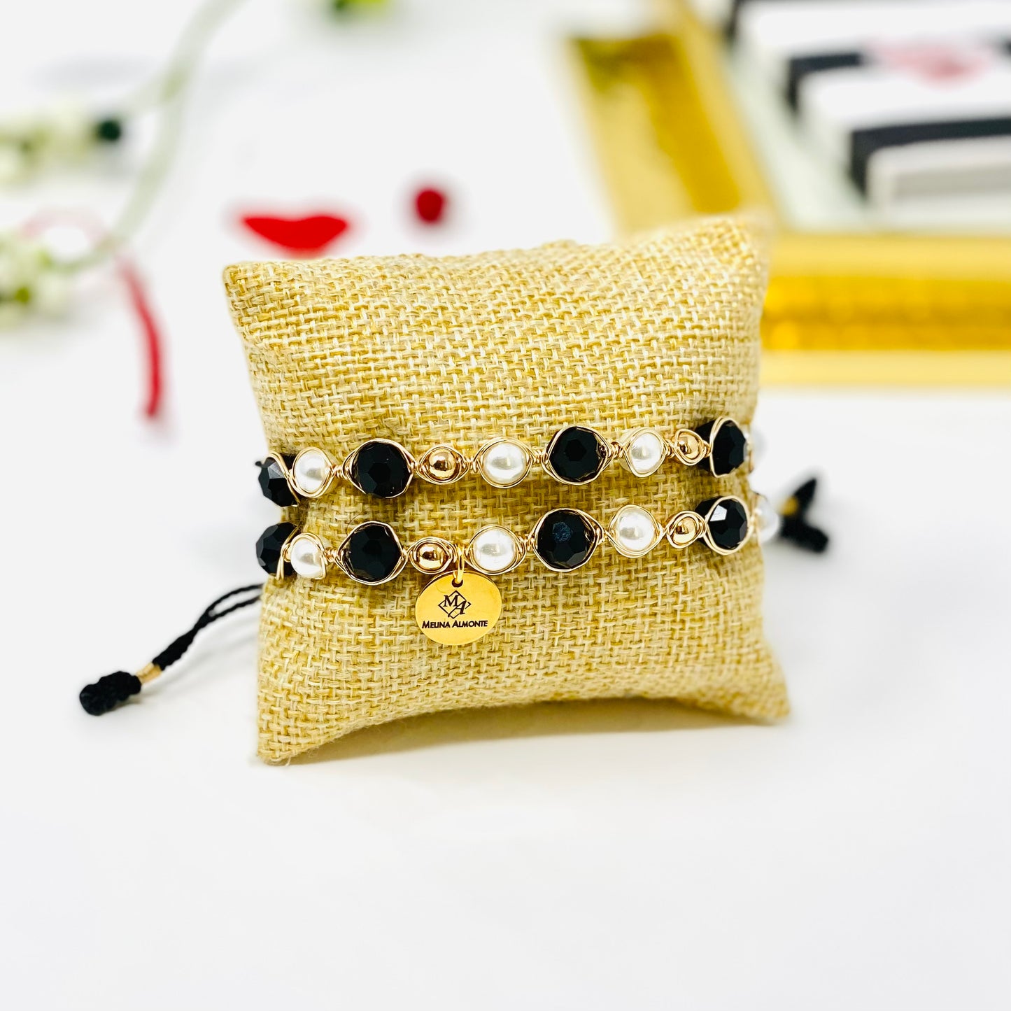 PEARL AND BLACK CRYSTAL BEADED BRACELET SET