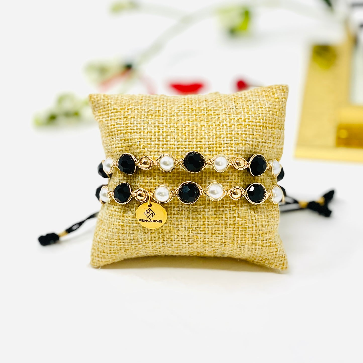 PEARL AND BLACK CRYSTAL BEADED BRACELET SET