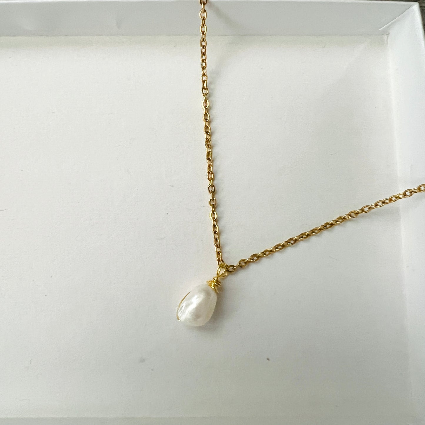 Dainty single pearl necklace, freshwater pearl drop charm gold necklace, Christmas gift for women, birthday gift for her, wedding jewelry