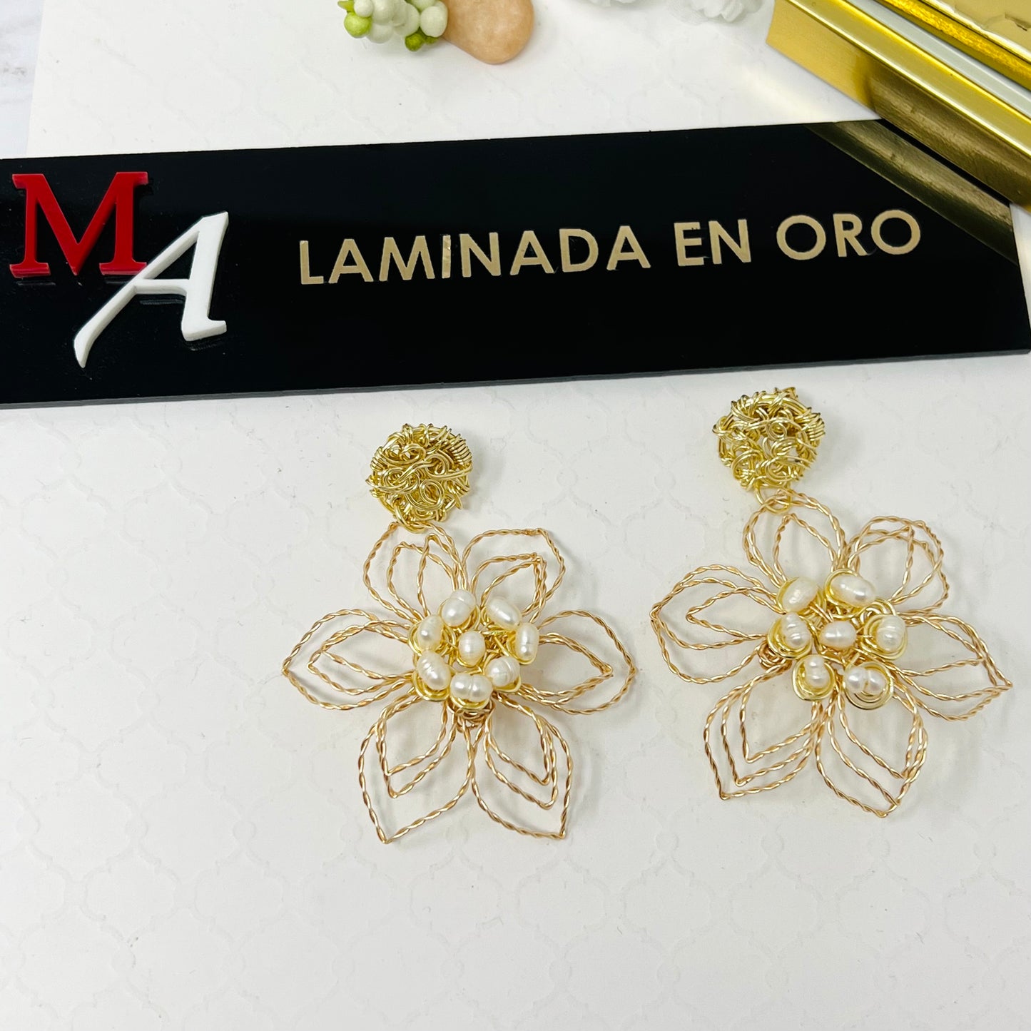 Handmade flower earring with natural pearl for women