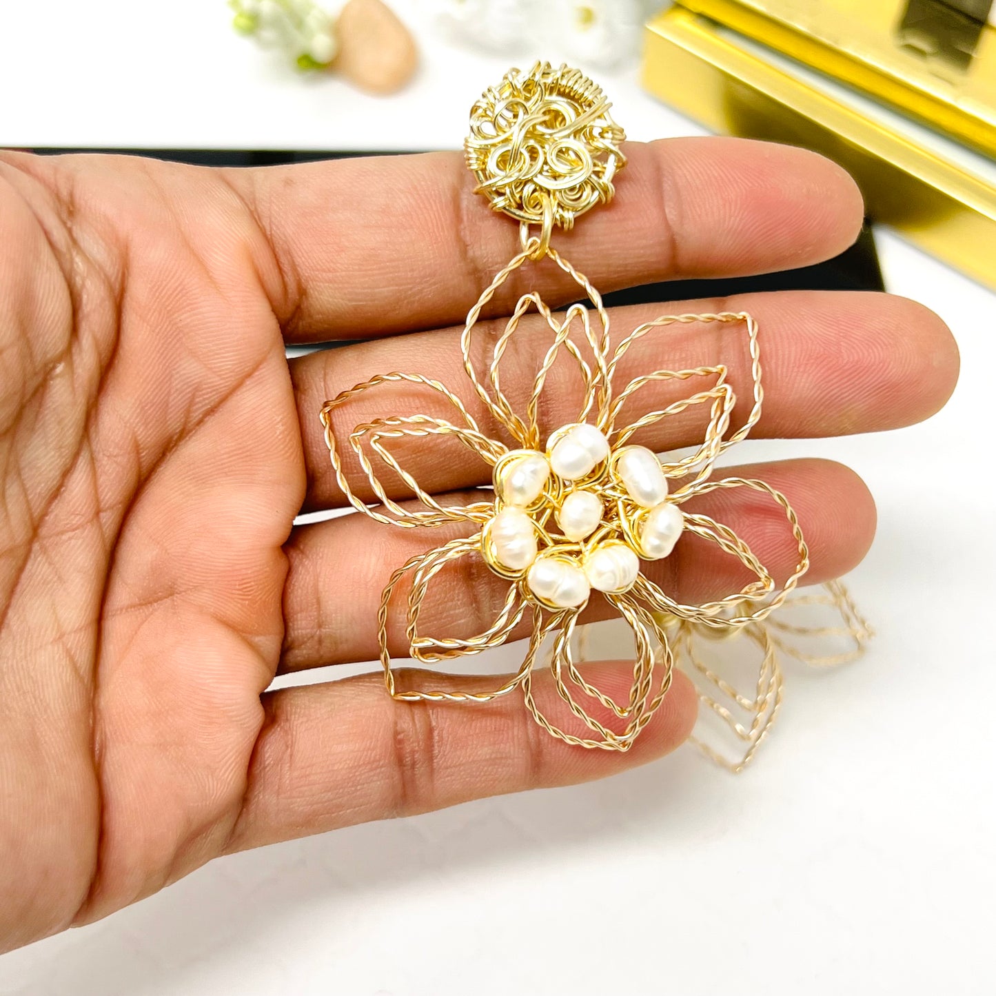 Handmade flower earring with natural pearl for women
