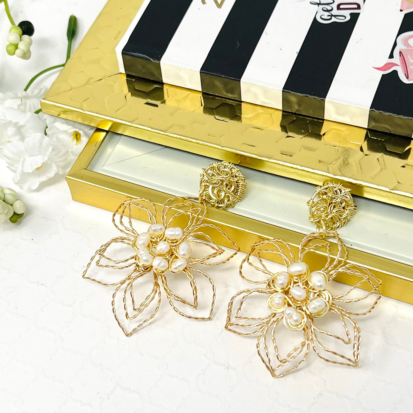 Handmade flower earring with natural pearl for women