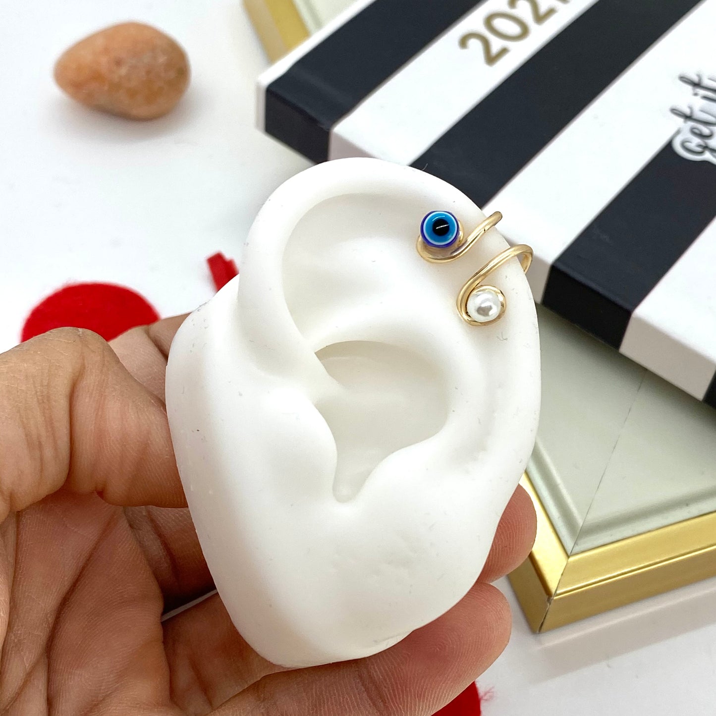 Evil eye ear cuff, Ear cuff no piercing, Gold ear cuff, Evil eye earrings, Ear Climber, Cartilage earrings, Hoop, Double band ear cuf