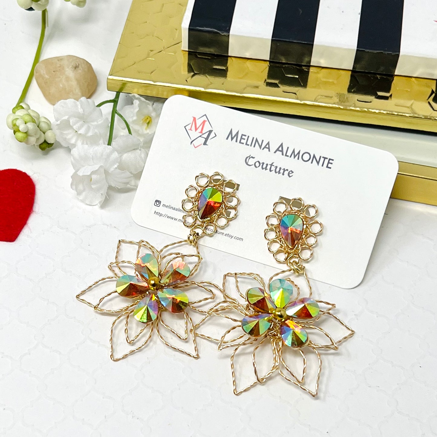 Gold earrings with chape crystal flower and gold plated wire