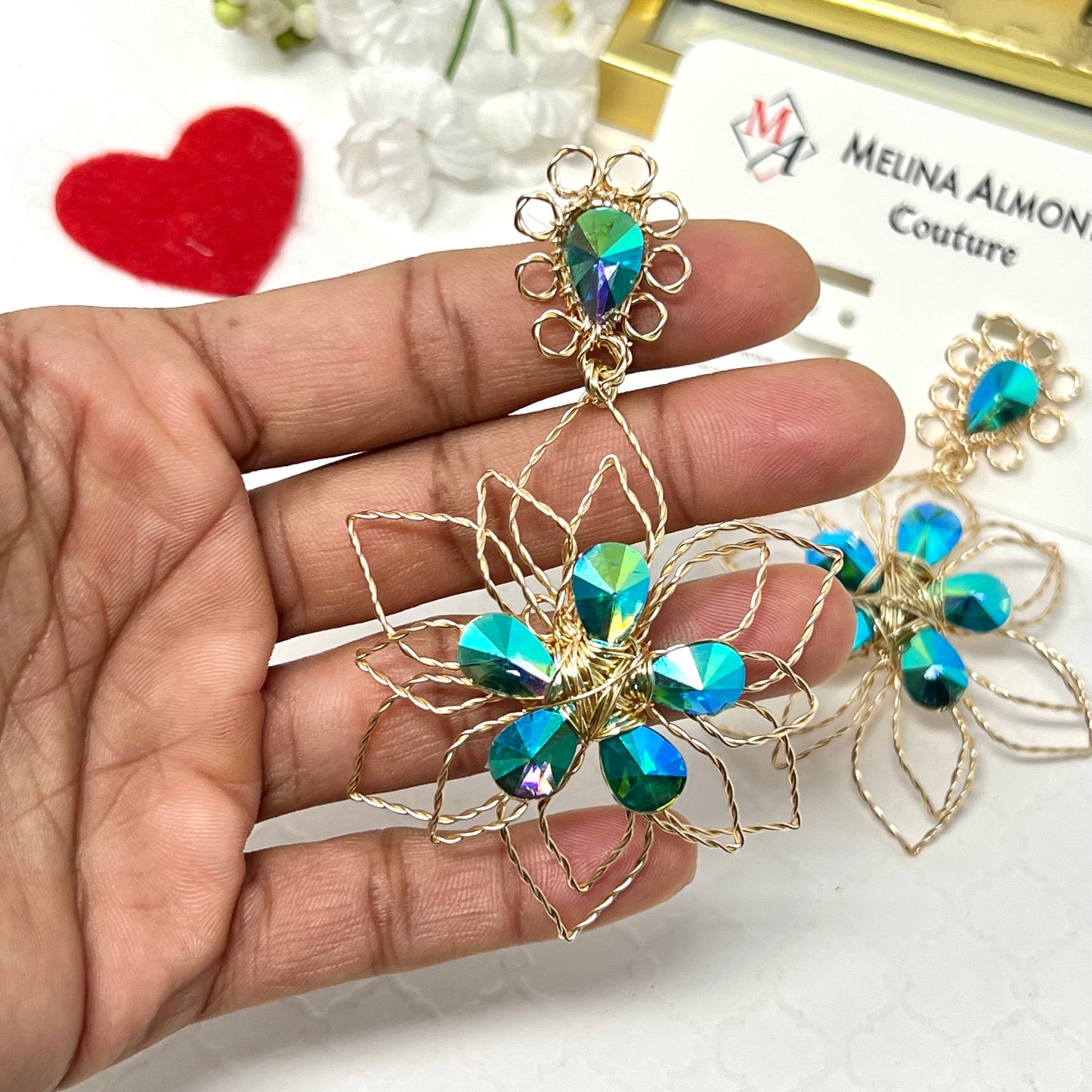 Gold earrings with chape crystal flower and gold plated wire