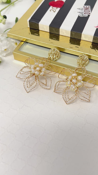Handmade flower earring with natural pearl for women