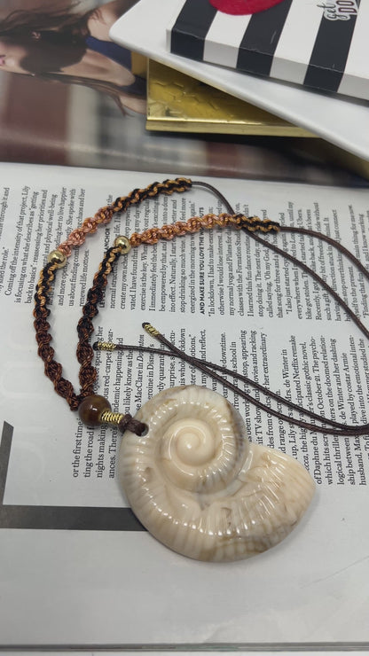 Chunky Shell necklace, Chunky Charm Necklace, Boho Cord Necklace, Snail necklace Pendant, Charm necklace for women,
