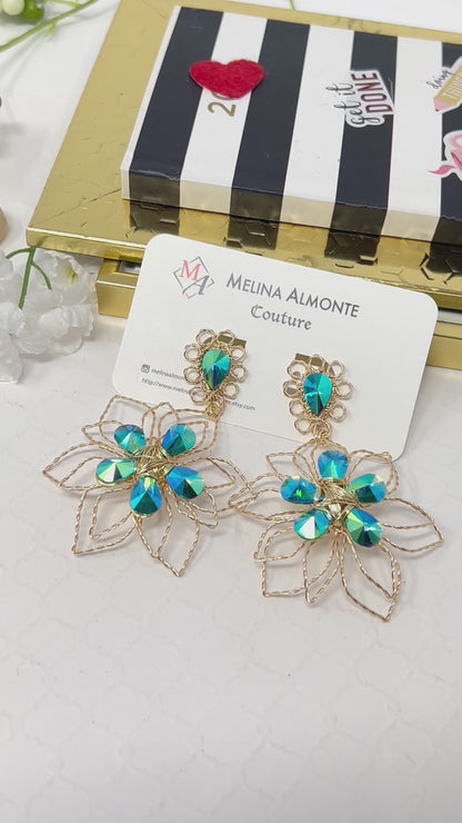 Gold earrings with chape crystal flower and gold plated wire