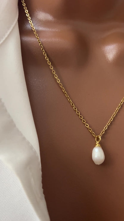 Dainty single pearl necklace, freshwater pearl drop charm gold necklace, Christmas gift for women, birthday gift for her, wedding jewelry