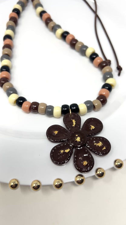 Handmade Resin Flower Charm Necklace, Beaded Necklace, Western Resin Pendant Necklace, Unique Boho Jewelry Gif