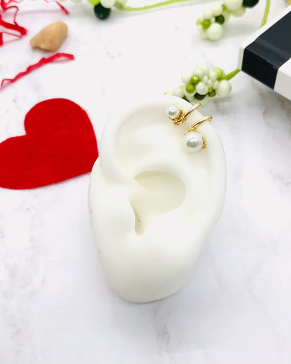 Ear cuff, Pearl ear cuff, ear cuff no pierced, cartilage earrings ,cartilage hoop, gold ear cuff, double band ear cuff