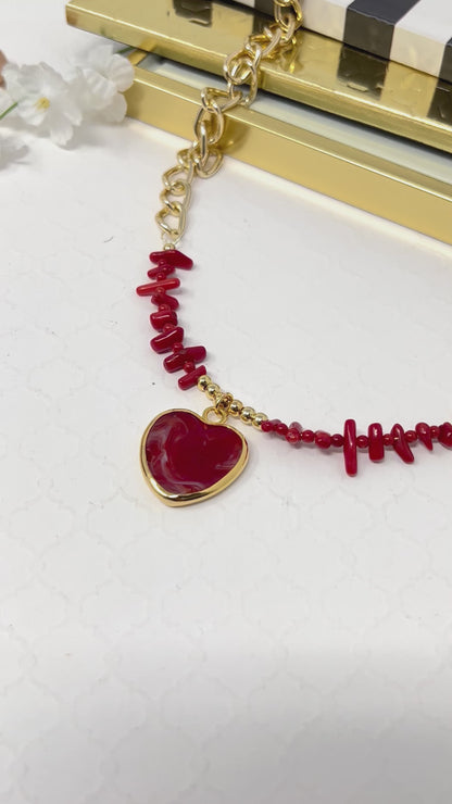 Choker Necklace In Crushed Stone With Golden Chain in Rhodium